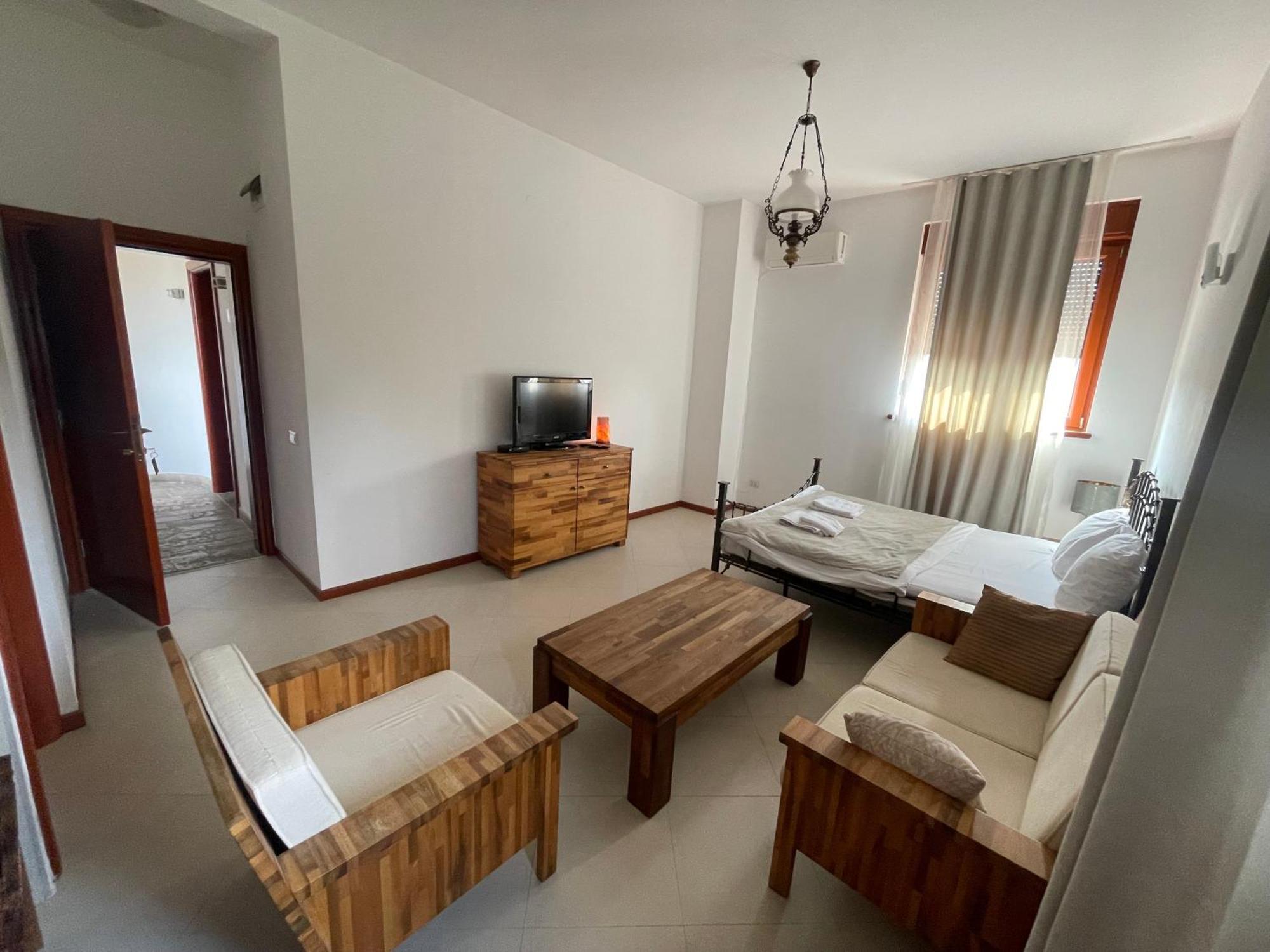 The Belgrade Hills Rooms And Suites エクステリア 写真