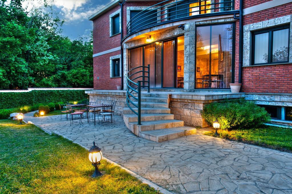 The Belgrade Hills Rooms And Suites エクステリア 写真